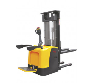 Штабелер самоходный 1,5 т 5,6 м XILIN CDDK15-III Li-ion 24/230 В/Ач (с платформой)