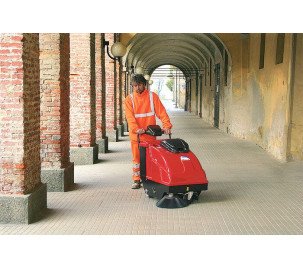 Подметальная машина DUSTY 850 ЕТ Подметальная машина DUSTY 850 ЕТ