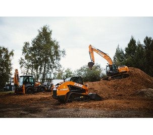 Мини-погрузчик Case TV380b