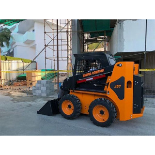 Погрузчик с бортовым поворотом BAWOO J57 (Kubota)